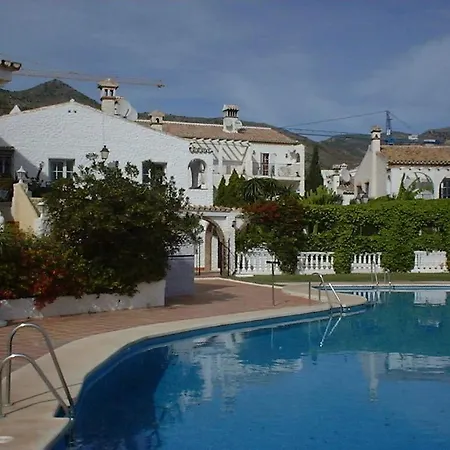 Tio Charles Village 55d Benalmadena